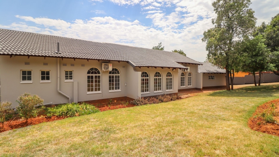 4 Bedroom Property for Sale in Protea Park North West